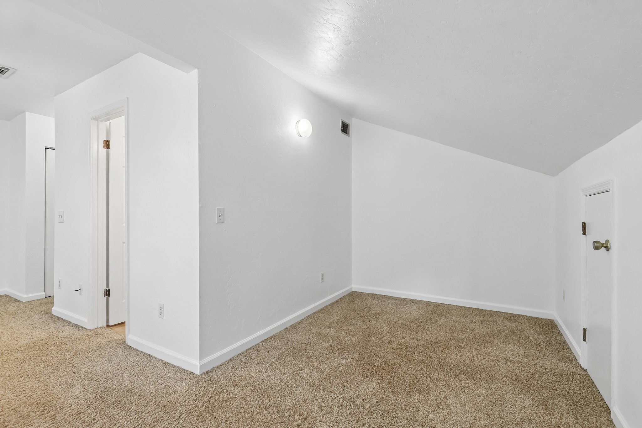 NW 33rd Pl-S3009-025.jpg