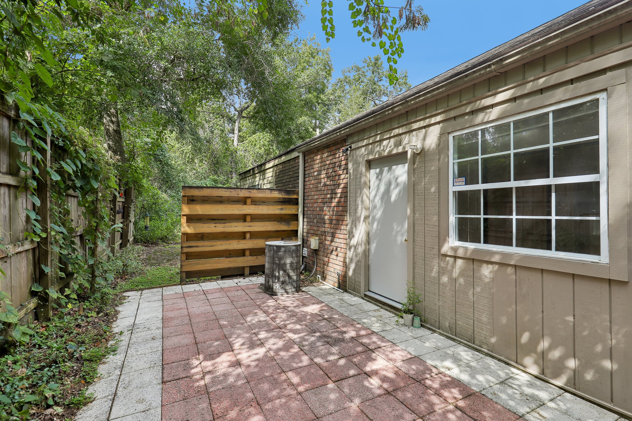 NW 33rd Pl-S3009-033.jpg