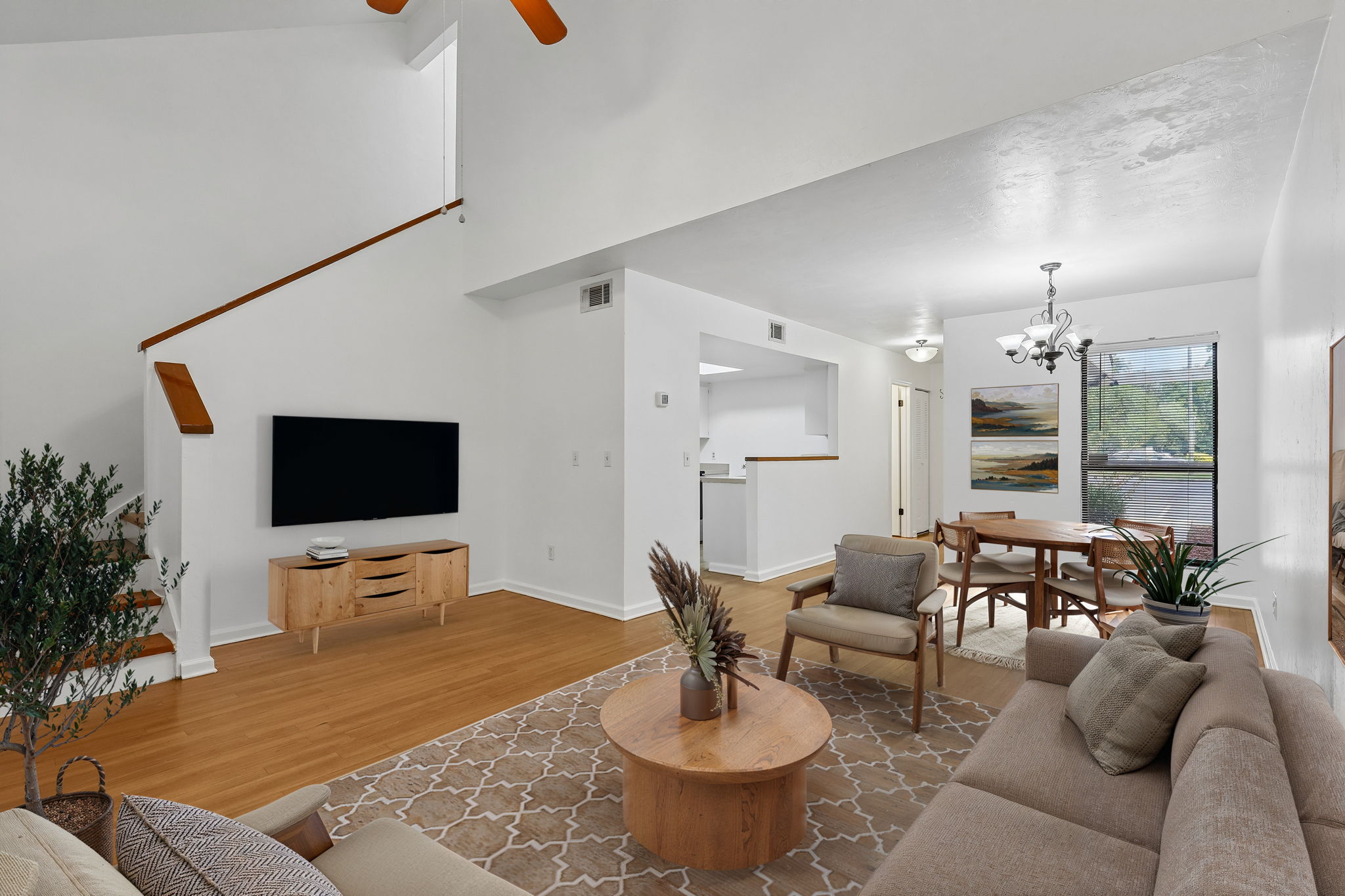 NW 33rd Pl-S3009-006 vs