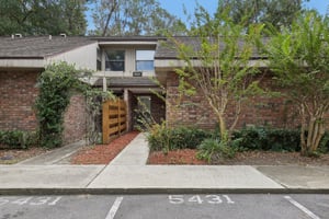 NW 33rd Pl-S3009-001.jpg