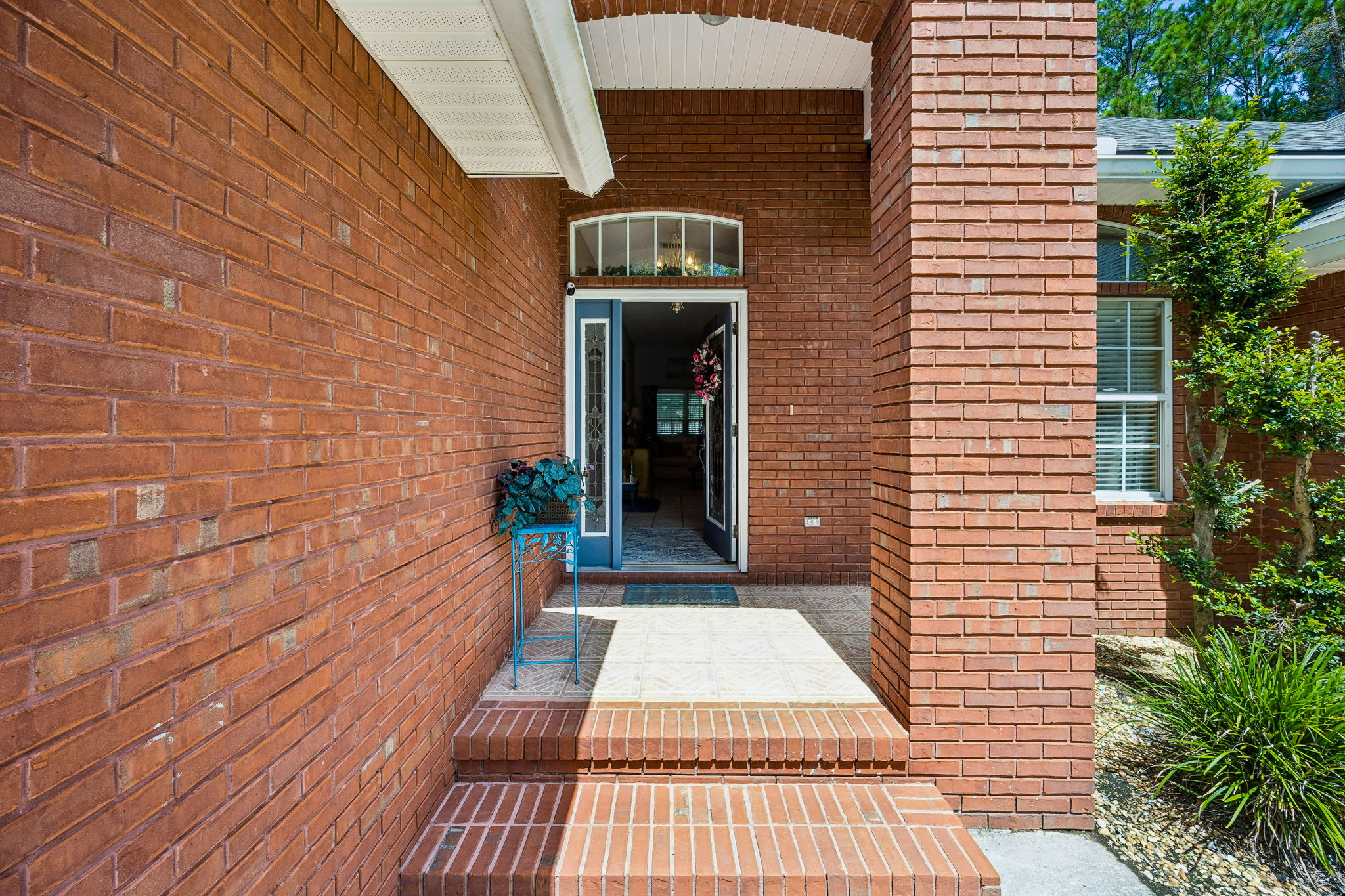 Front Entry Detail