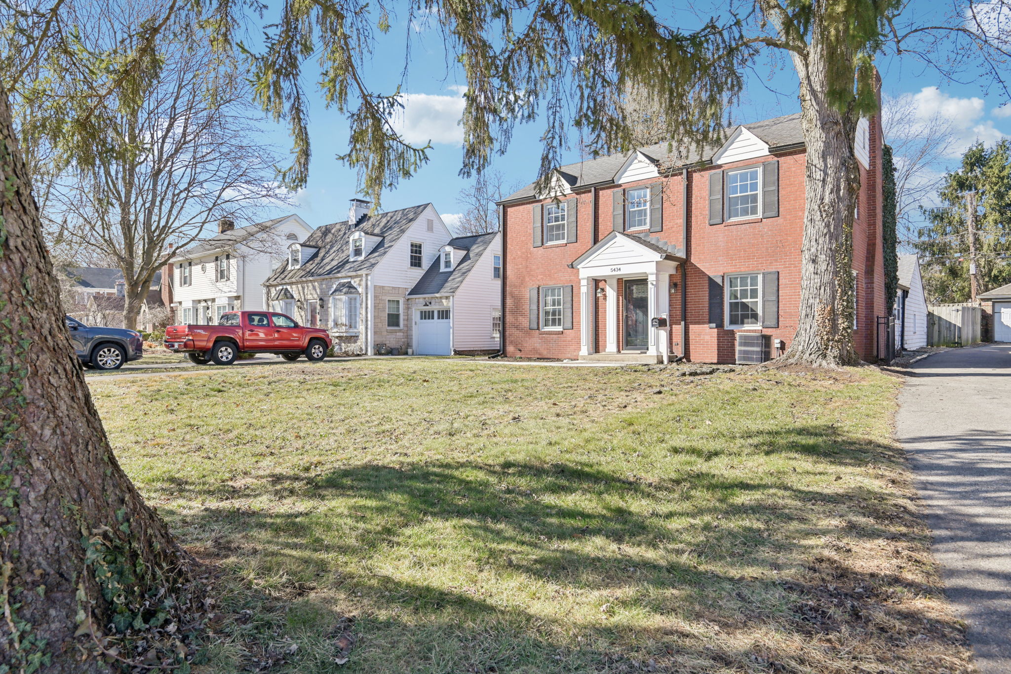 N Capitol Ave-S2502-003