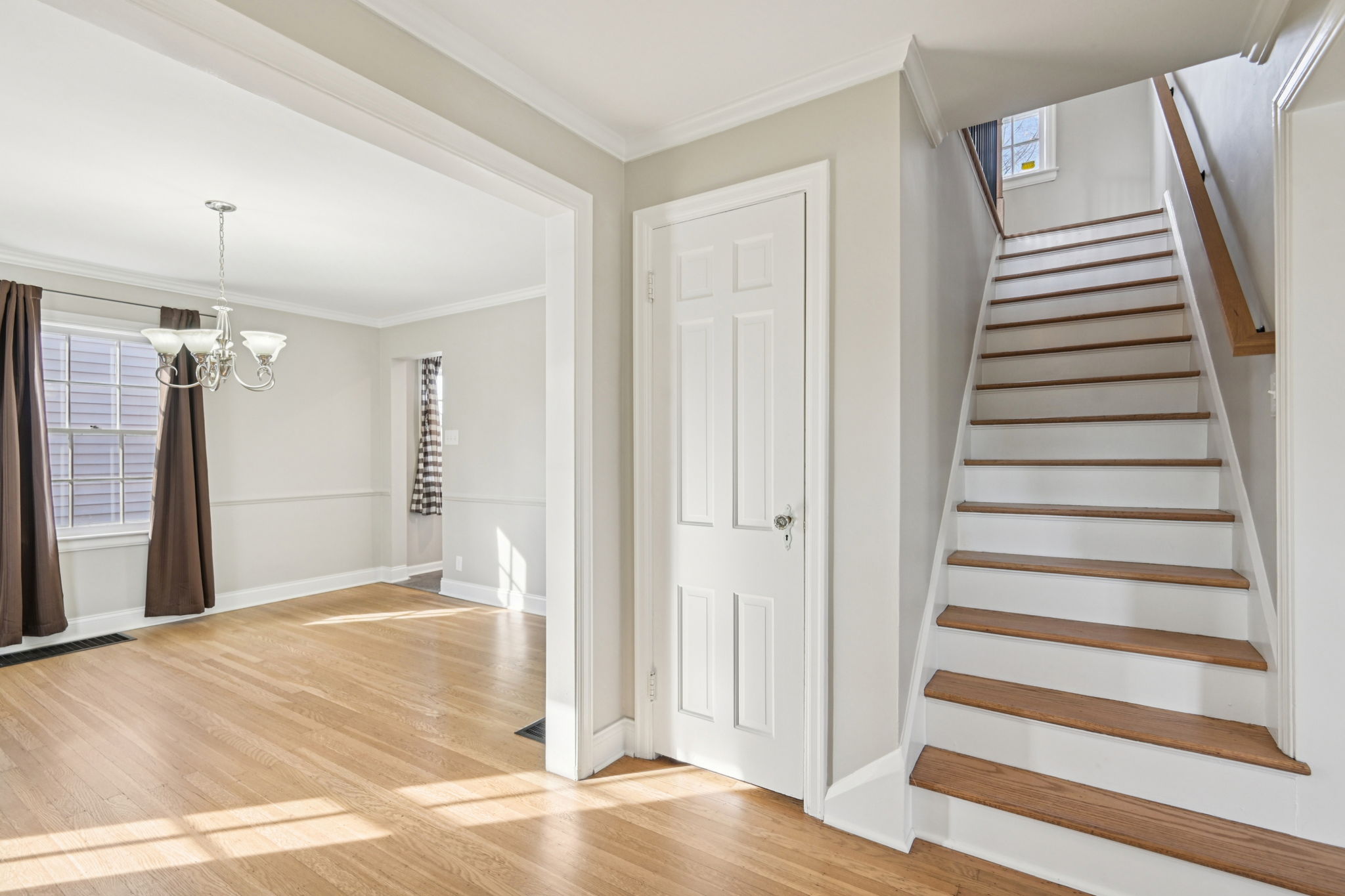 N Capitol Ave-S2502-007