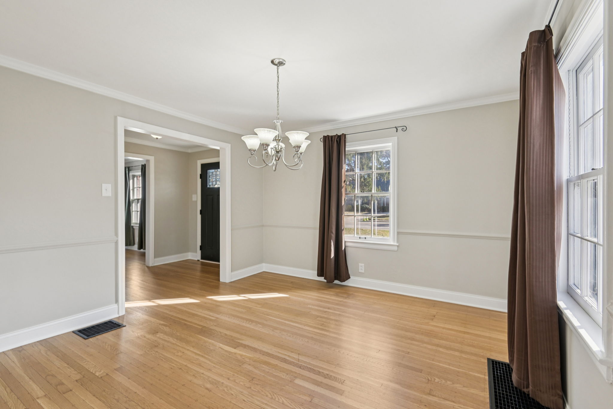 N Capitol Ave-S2502-019