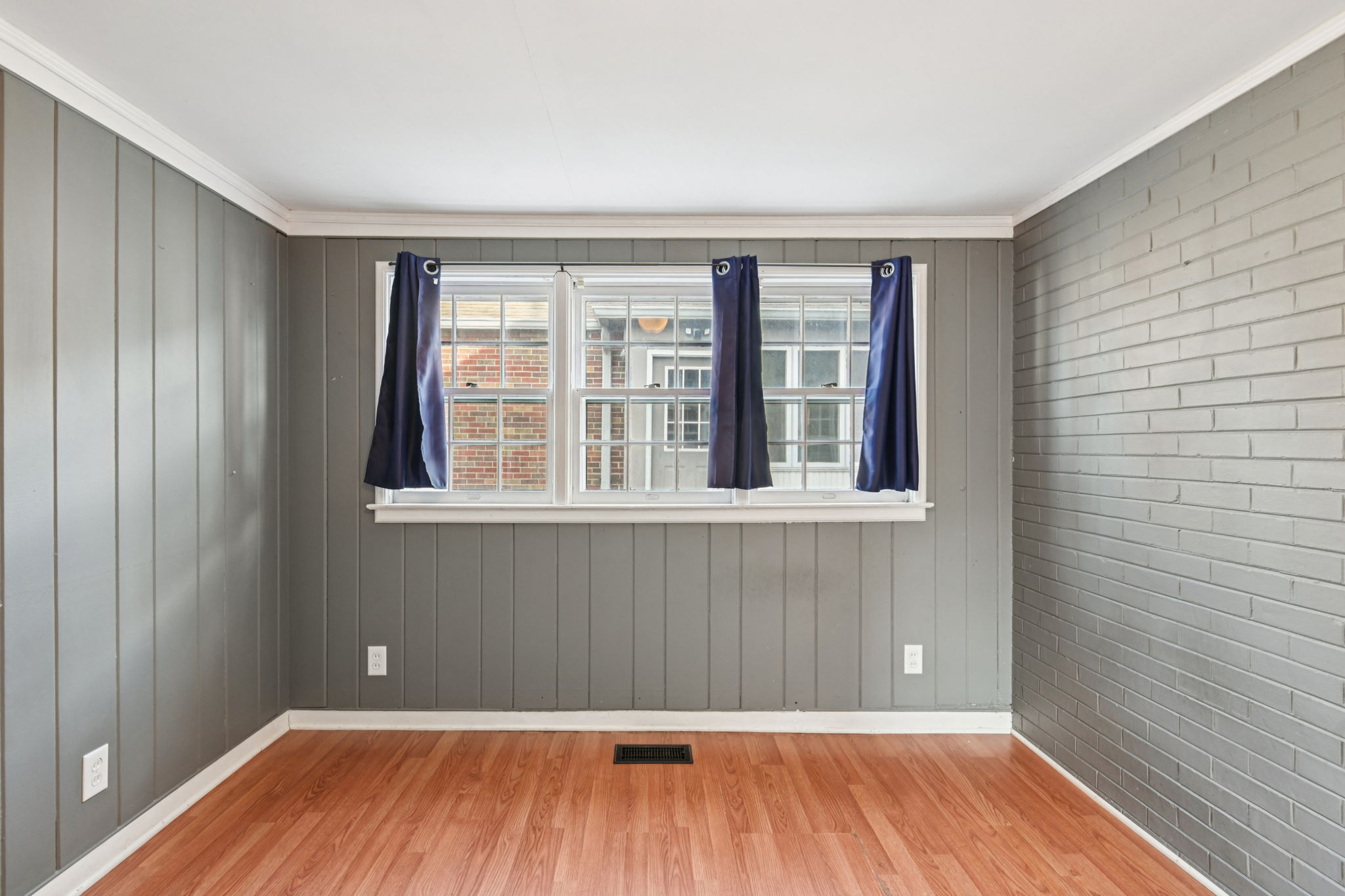 N Capitol Ave-S2502-029