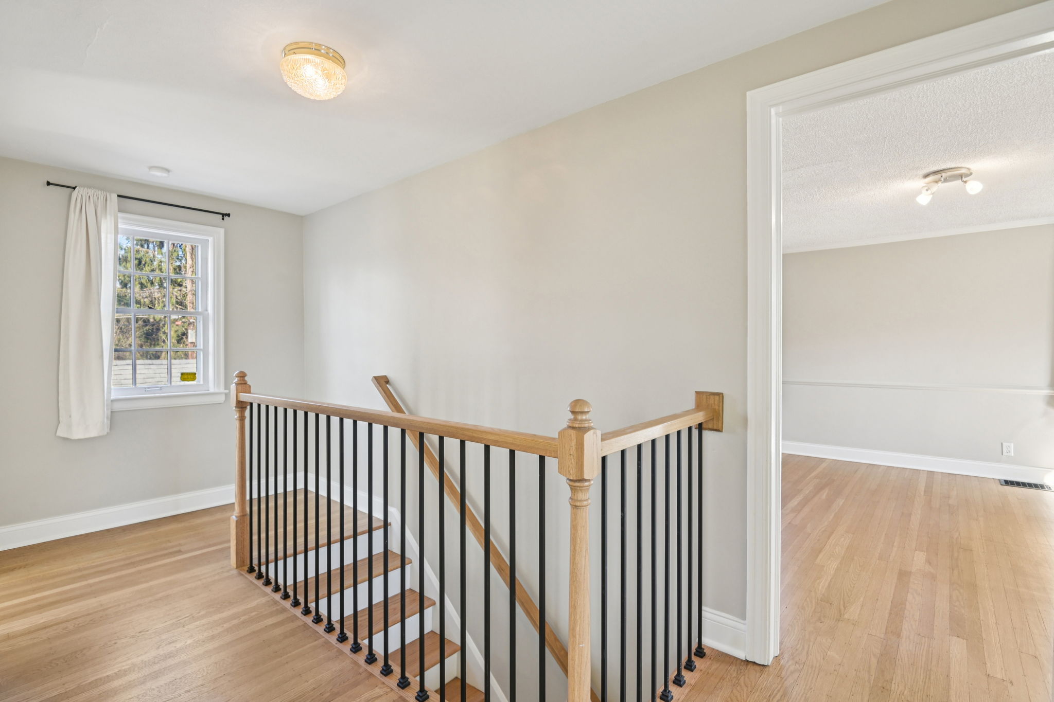 N Capitol Ave-S2502-033