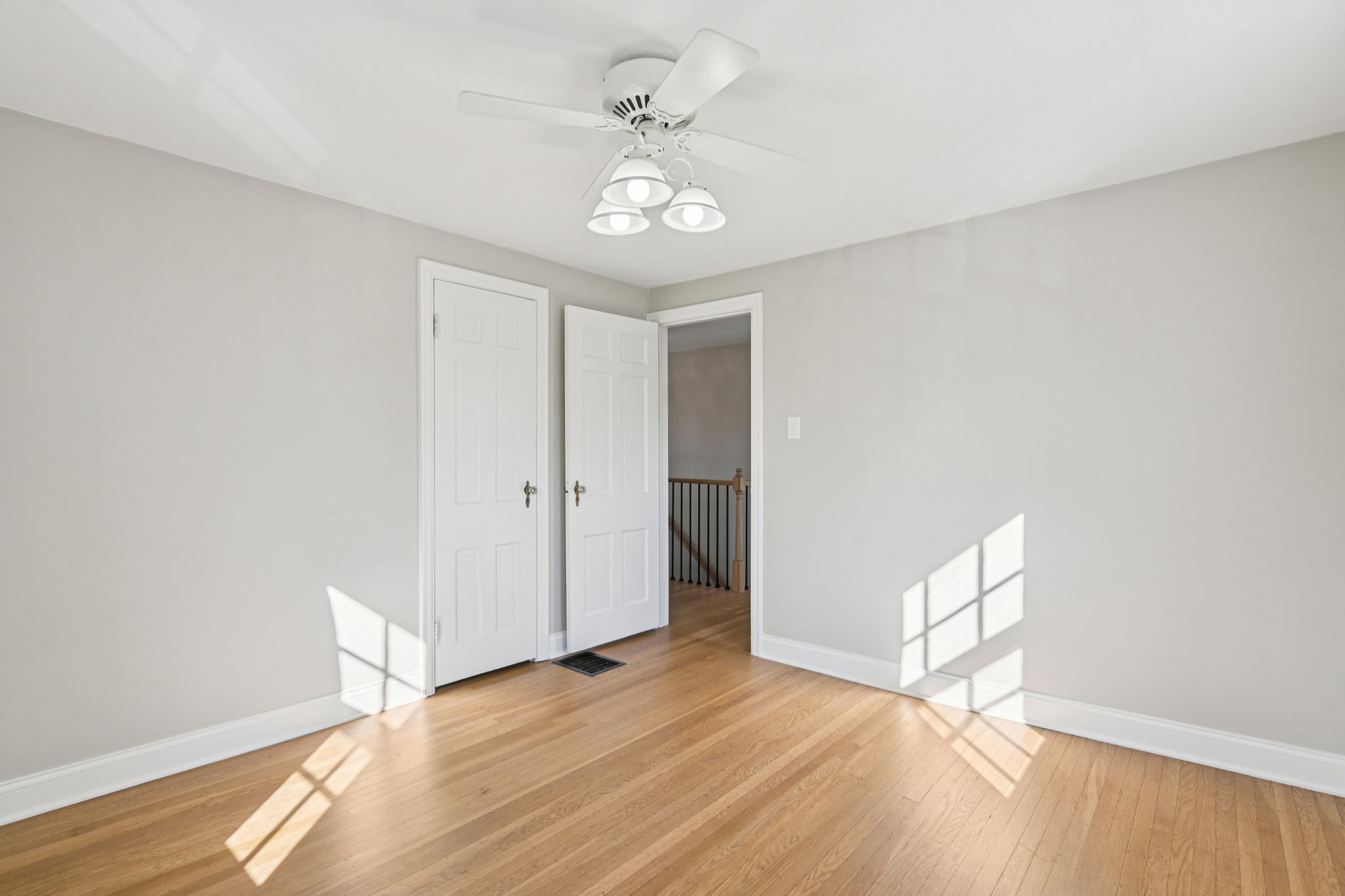 N Capitol Ave-S2502-037