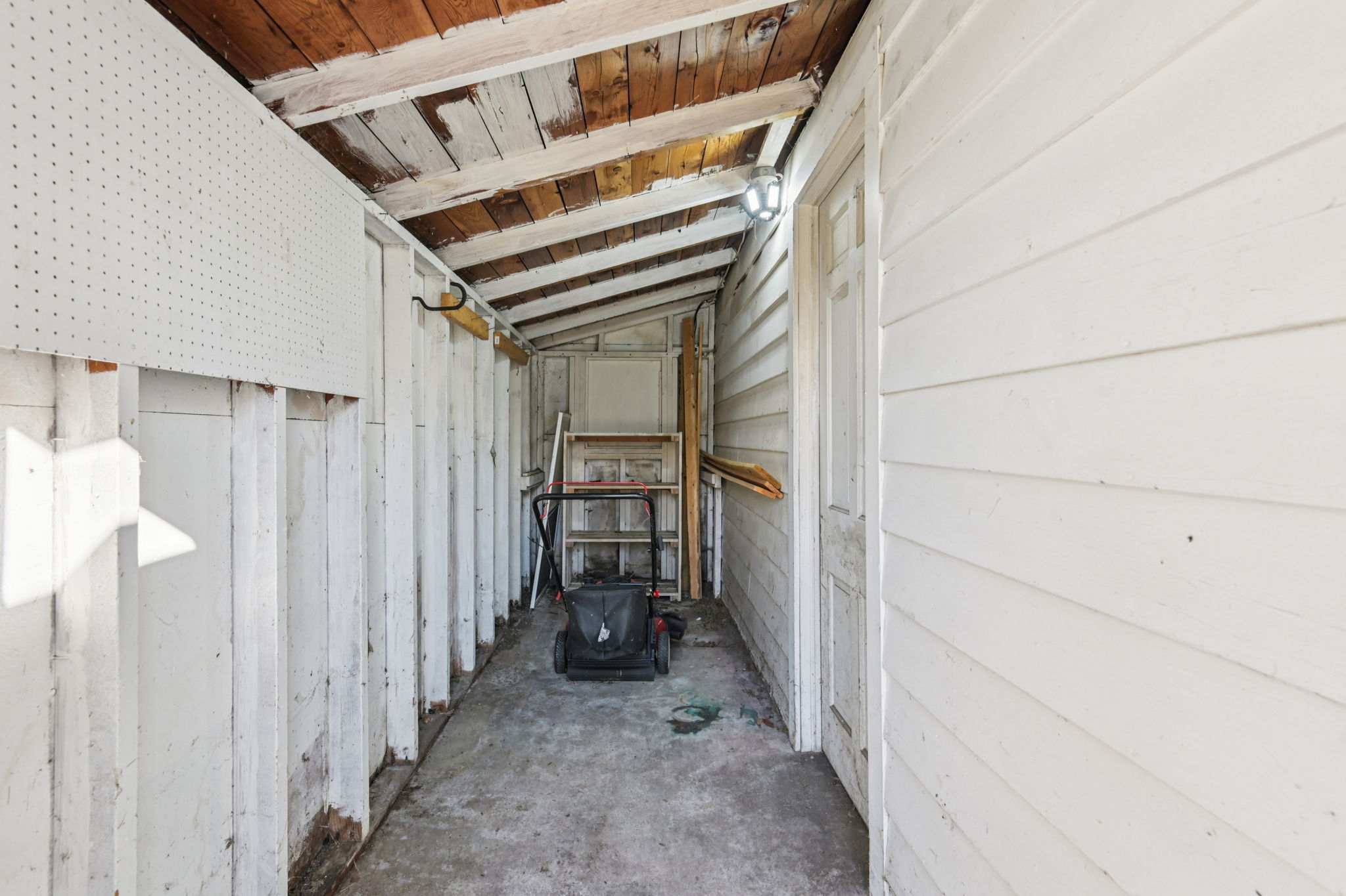 N Capitol Ave-S2502-054