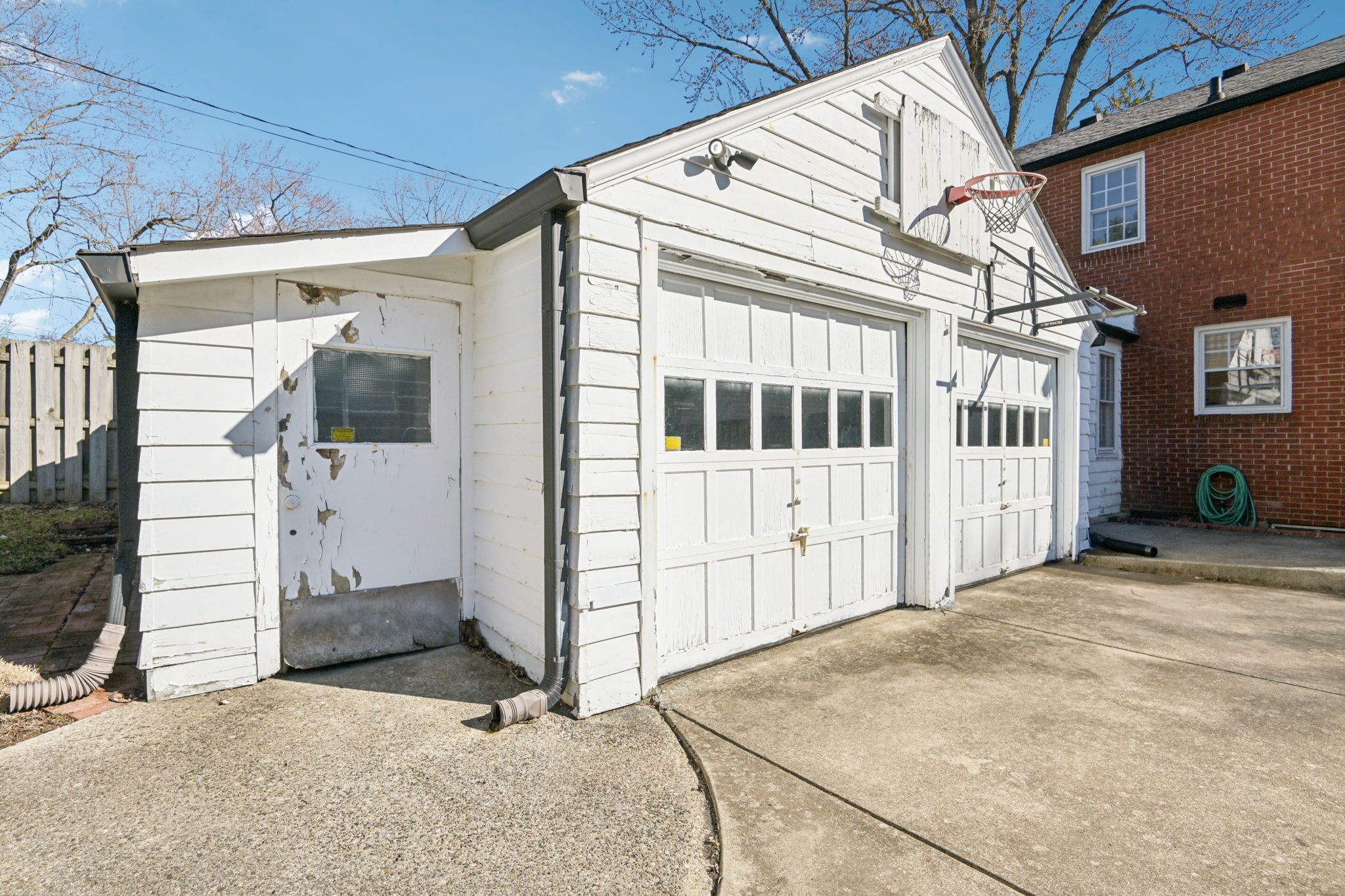 N Capitol Ave-S2502-055