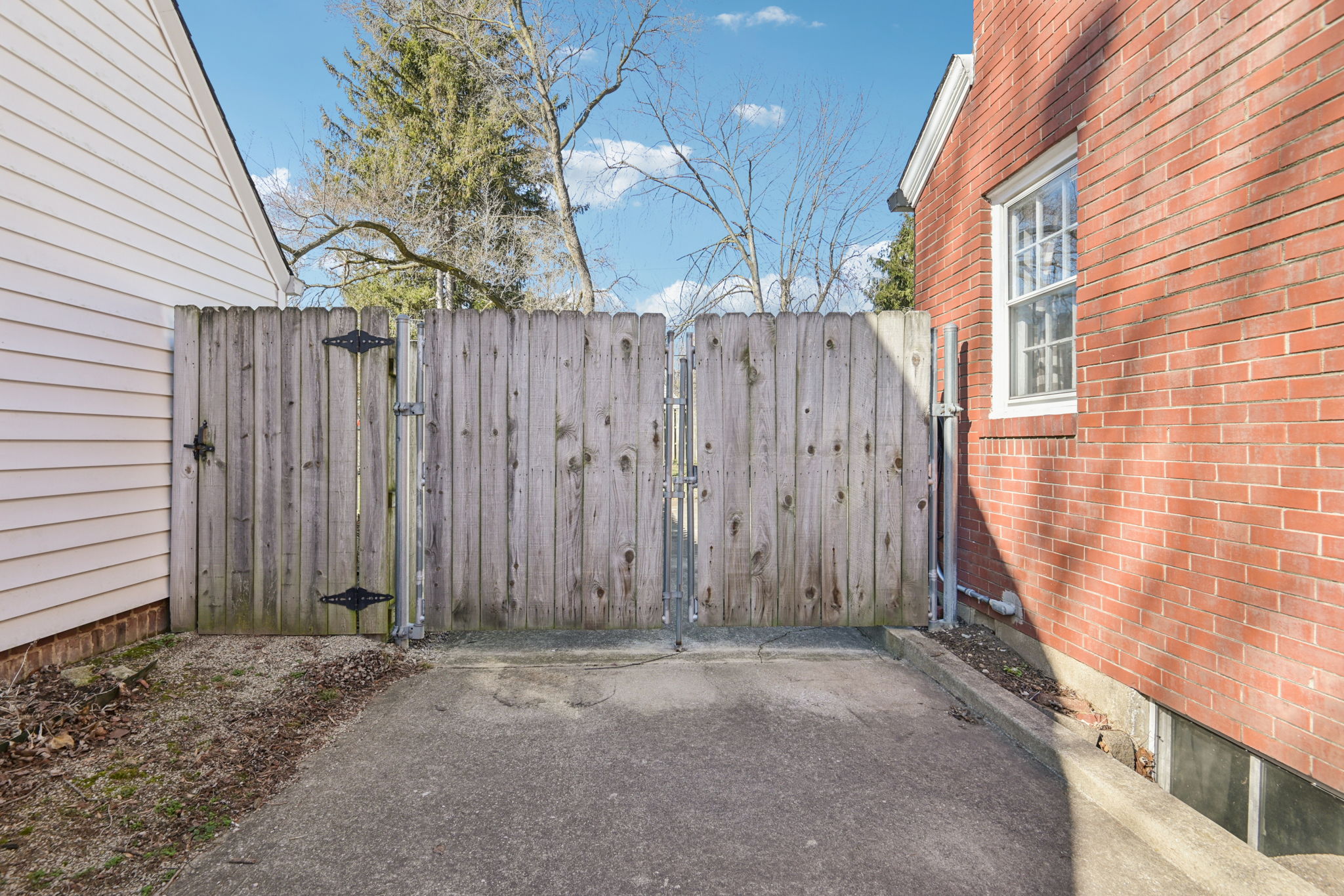 N Capitol Ave-S2502-059