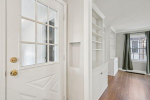 N Capitol Ave-S2502-009