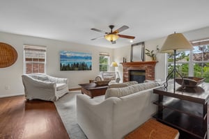 S Everett Way-S2106-015.jpg