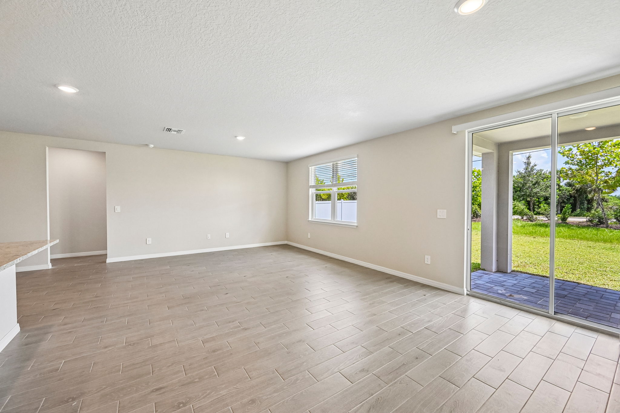 Miami - Hampton Park - 5437 Hampton Park Cir Vero Beach FL 32966 -008