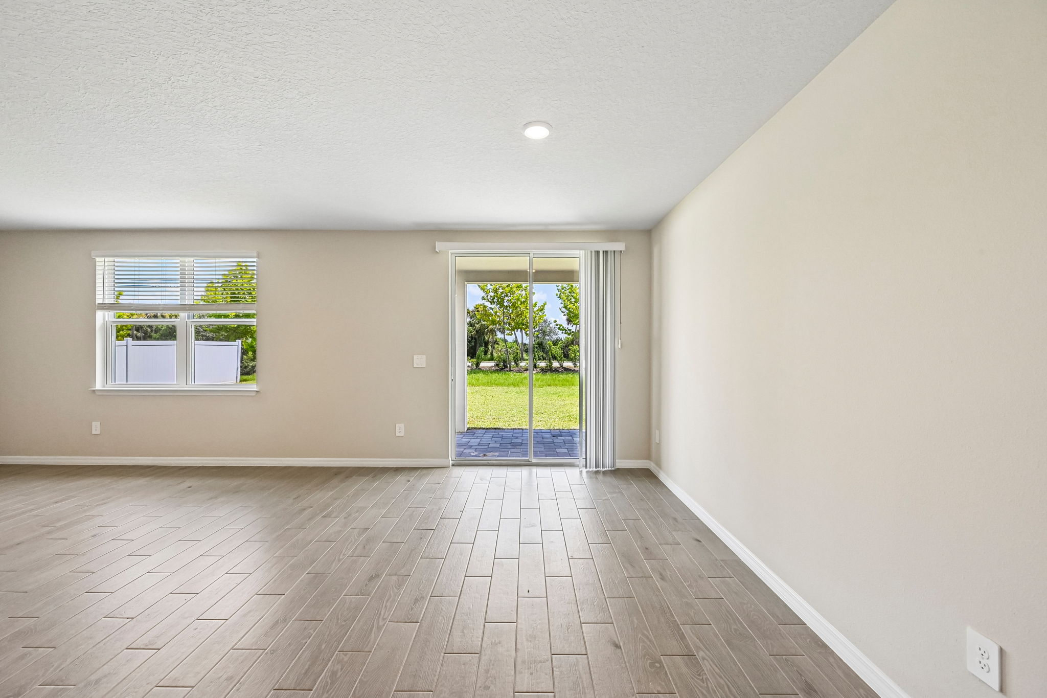 Miami - Hampton Park - 5437 Hampton Park Cir Vero Beach FL 32966 -009