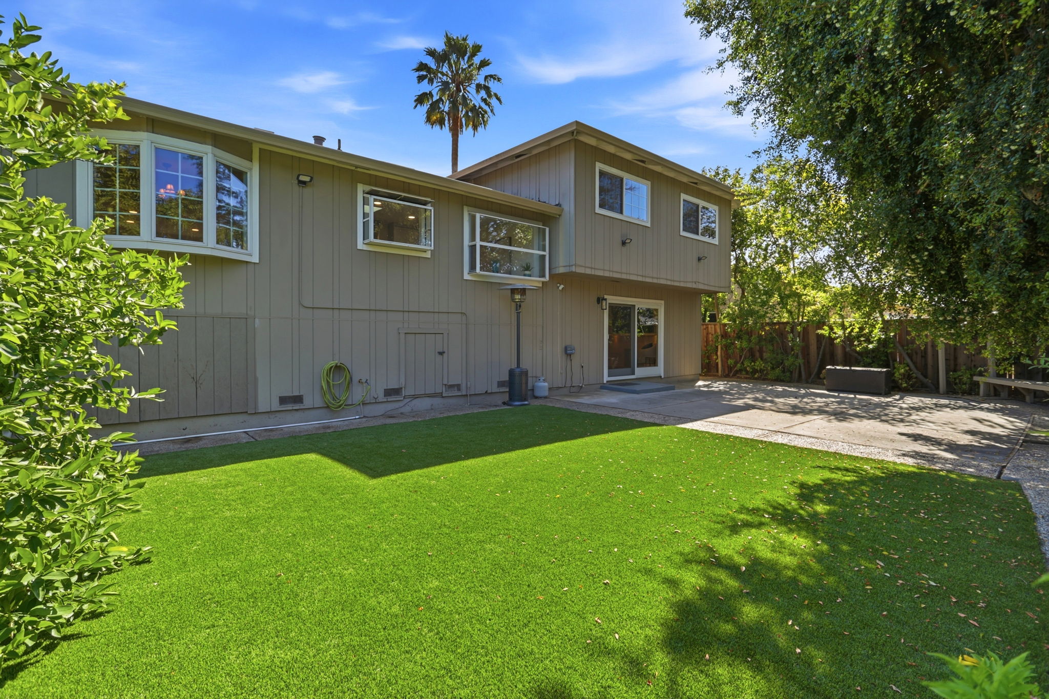 039_F8_5441 Castle Manor Dr