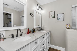 Primary Bathroom1c