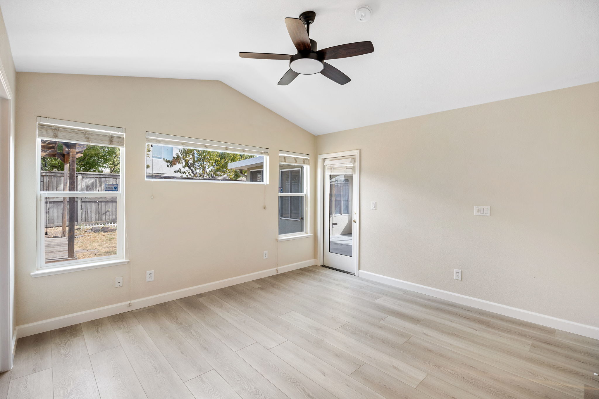 2023-10-16 - 5442 Alvoca Way, Sacramento, CA 34