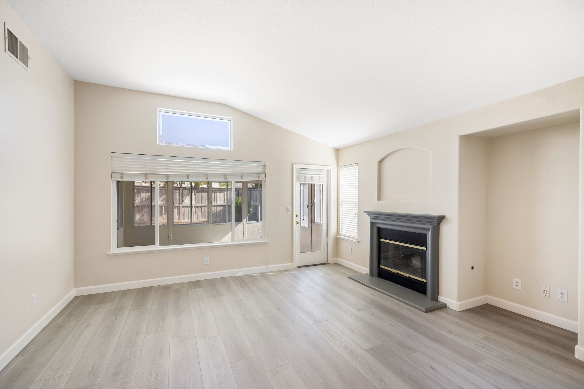 2023-10-16 - 5442 Alvoca Way, Sacramento, CA 16
