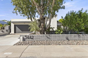 Photo 0