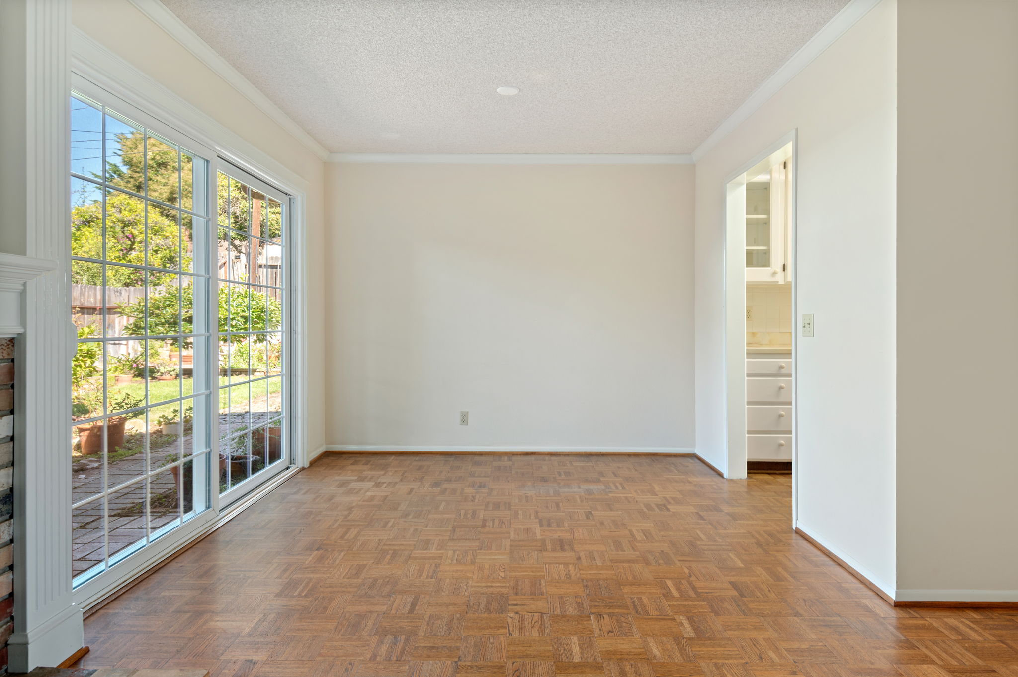 07 - Living Room
