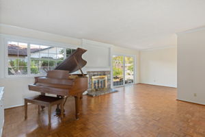 04 - Living Room