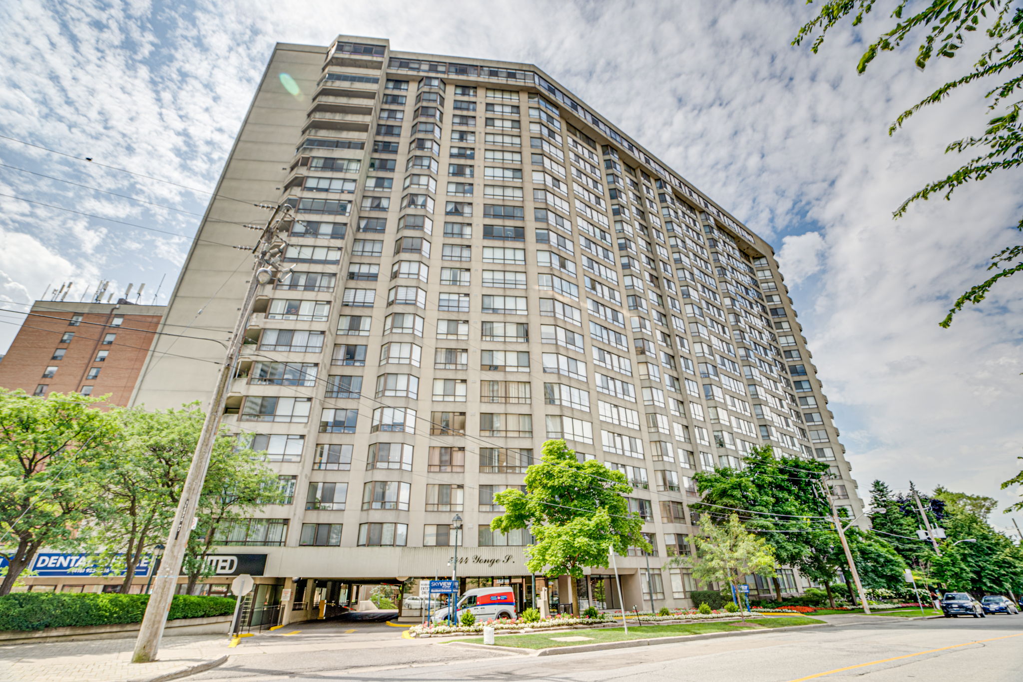 5444 Yonge St Unit 1607 Toronto, ON M2N 6J9