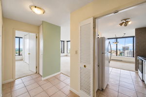 Entry/kitchen transition