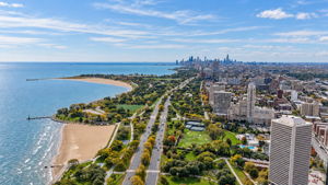 Lakefront and neighboring buildings context