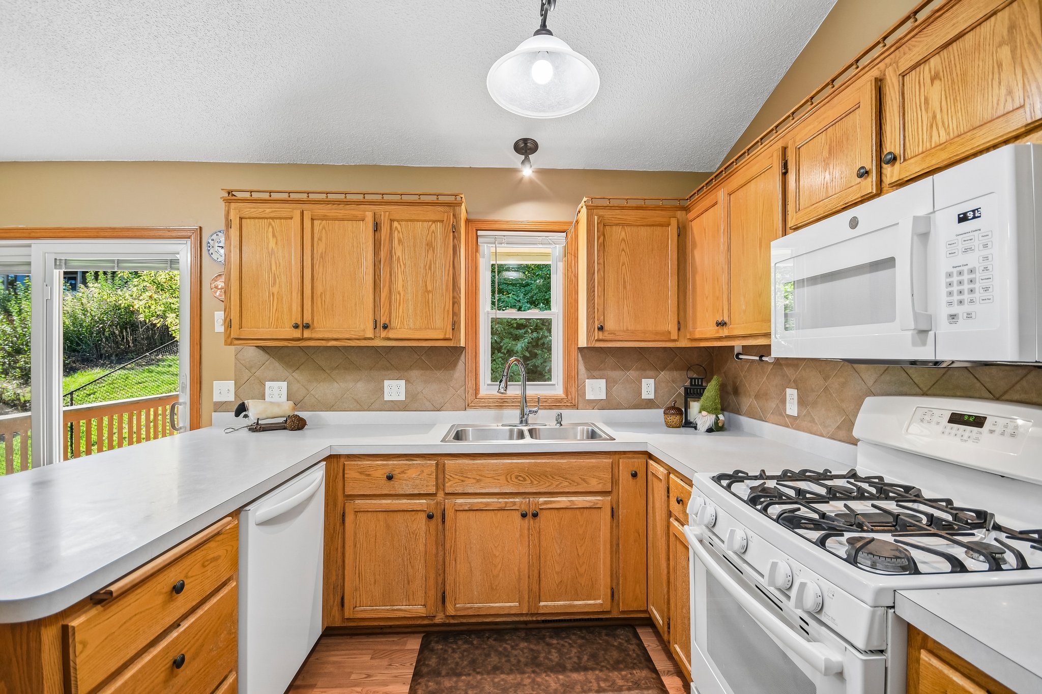 187th St W-S1109-017.jpg