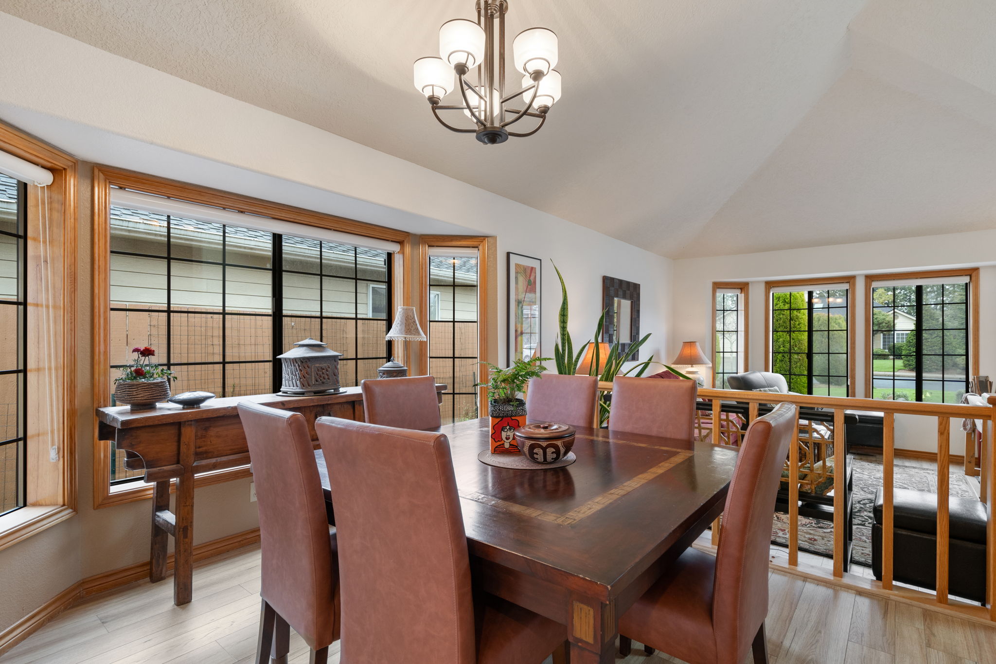 Beautiful McNary Estates Golf Course Home! Brite Room LLC