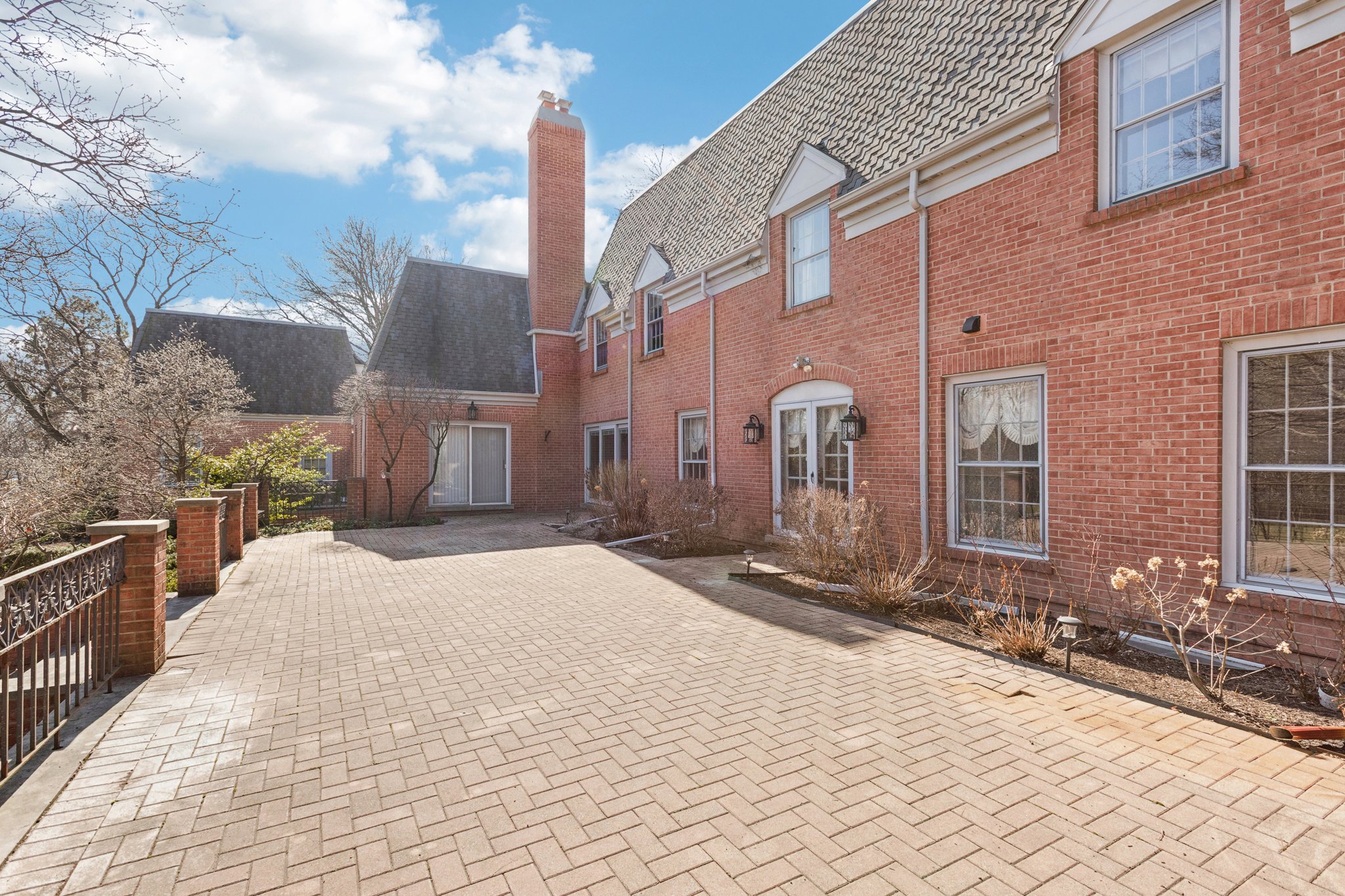 Windsor Rd-S1303-080.jpg