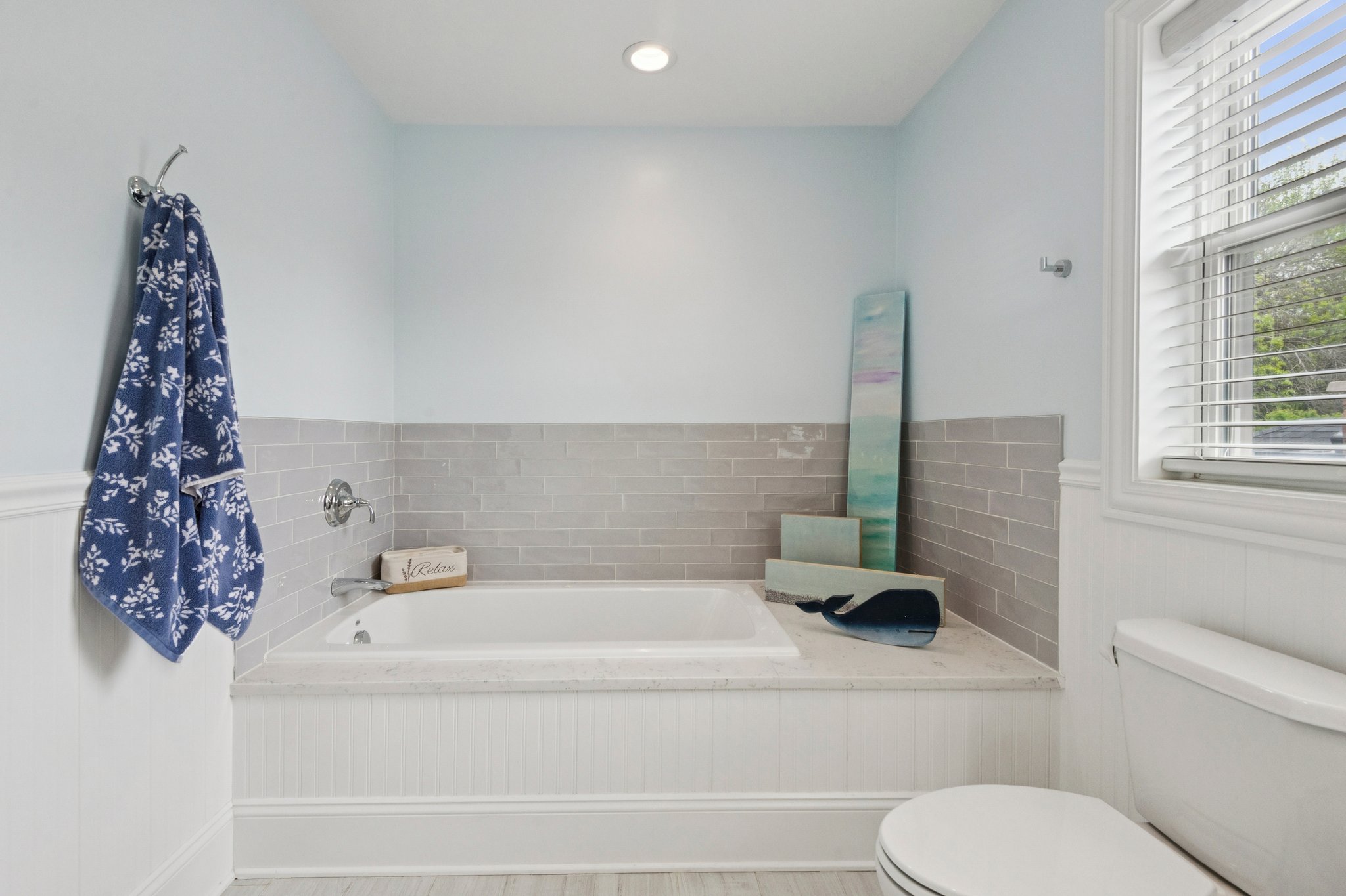 5450 N Natoma Ave_012.jpg