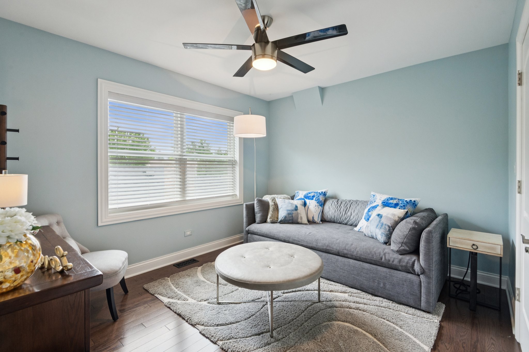 5450 N Natoma Ave_017.jpg