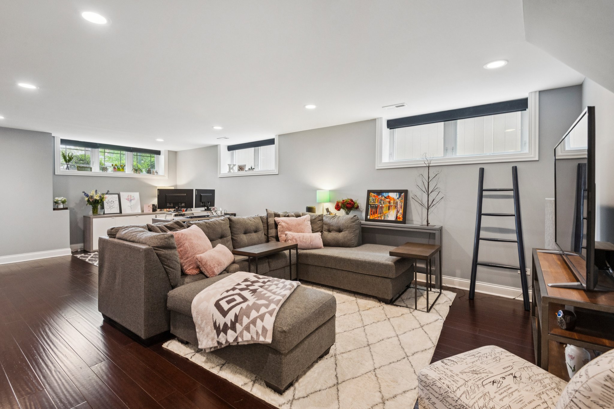 5450 N Natoma Ave_039.jpg