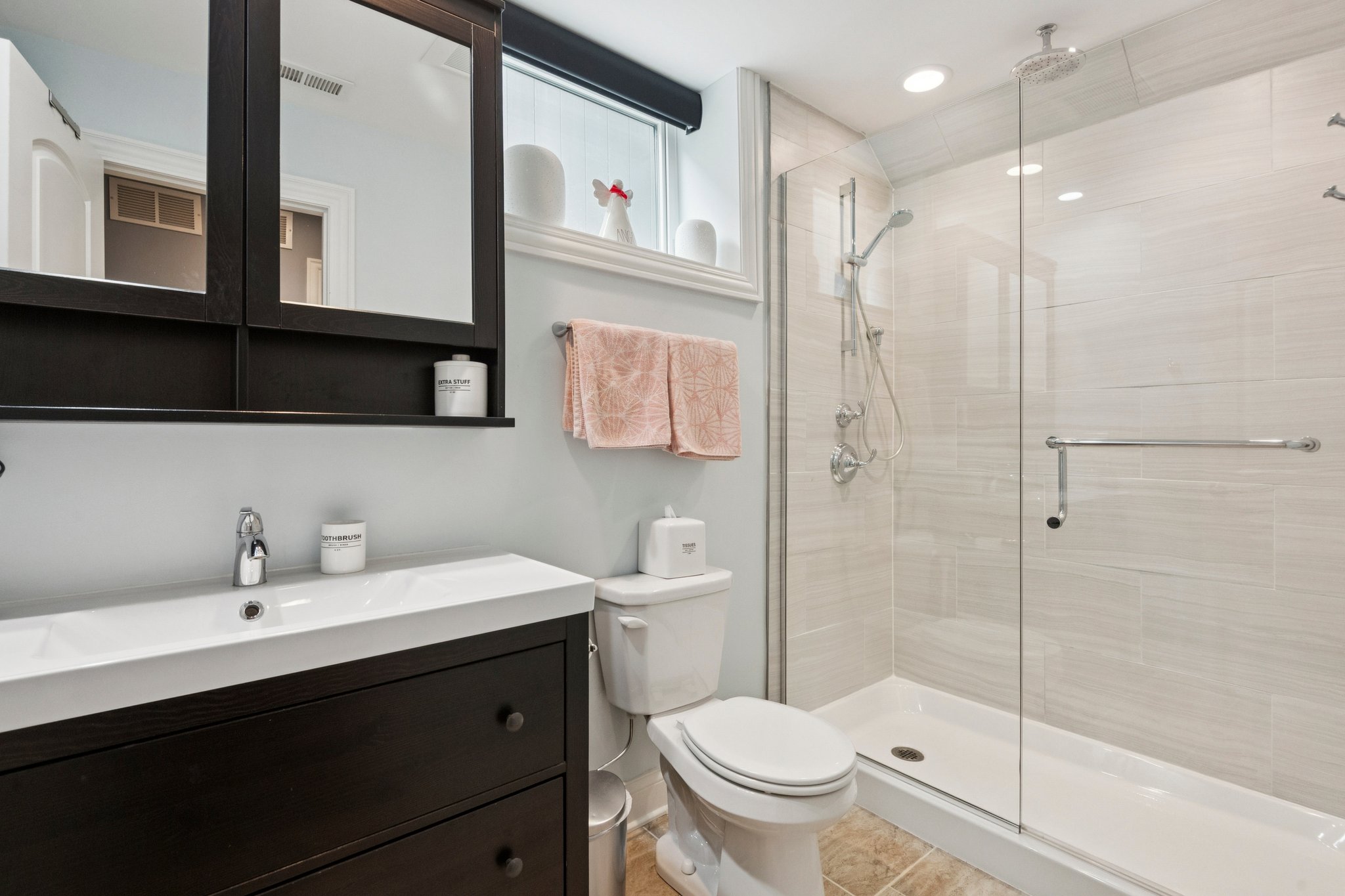 5450 N Natoma Ave_044.jpg