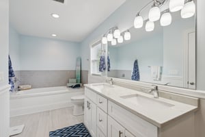 5450 N Natoma Ave_010.jpg