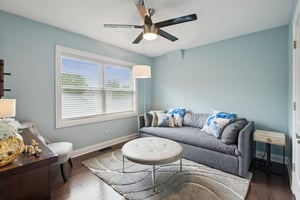 5450 N Natoma Ave_017.jpg