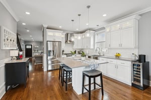 5450 N Natoma Ave_025.jpg