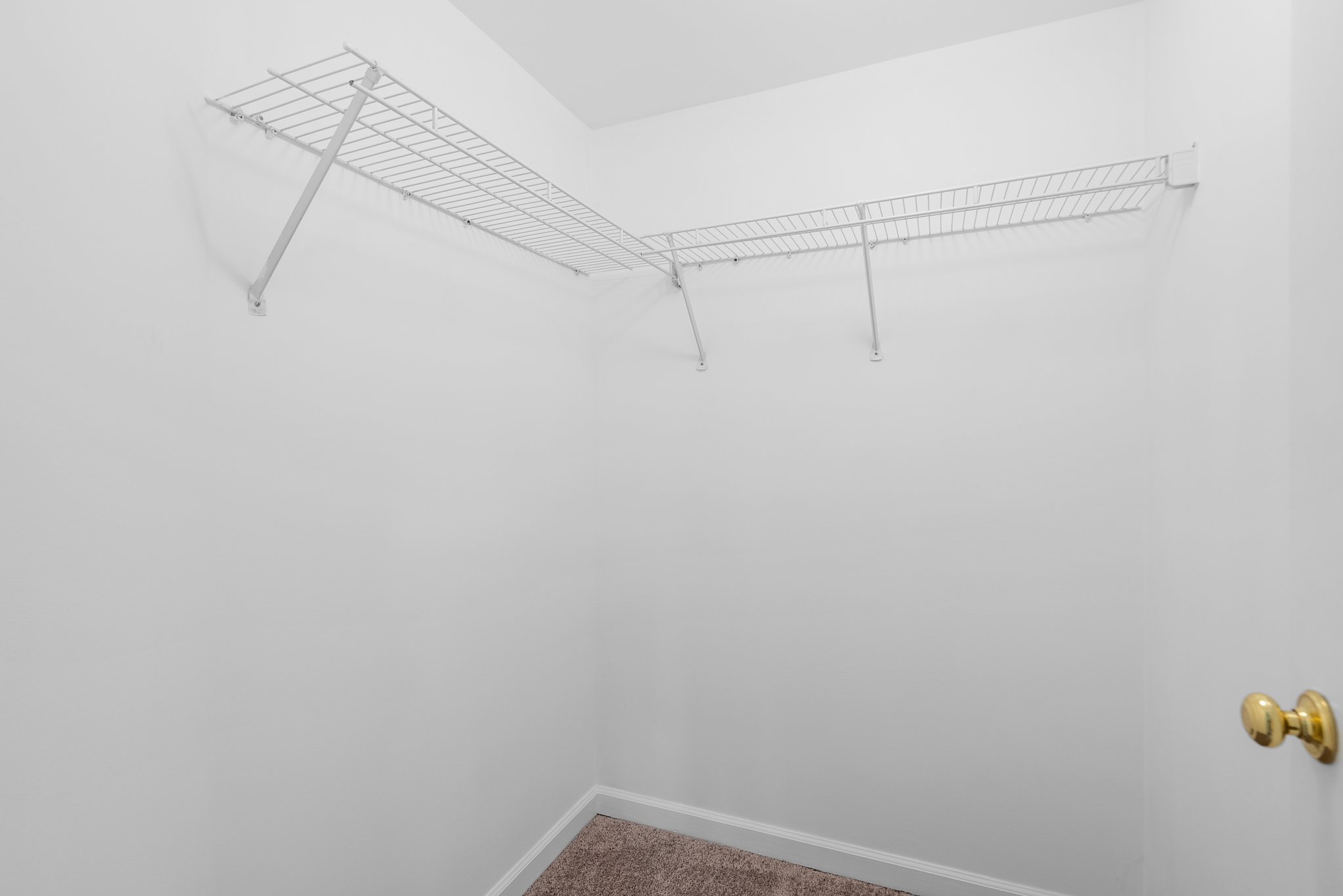 2nd BR walkin closet