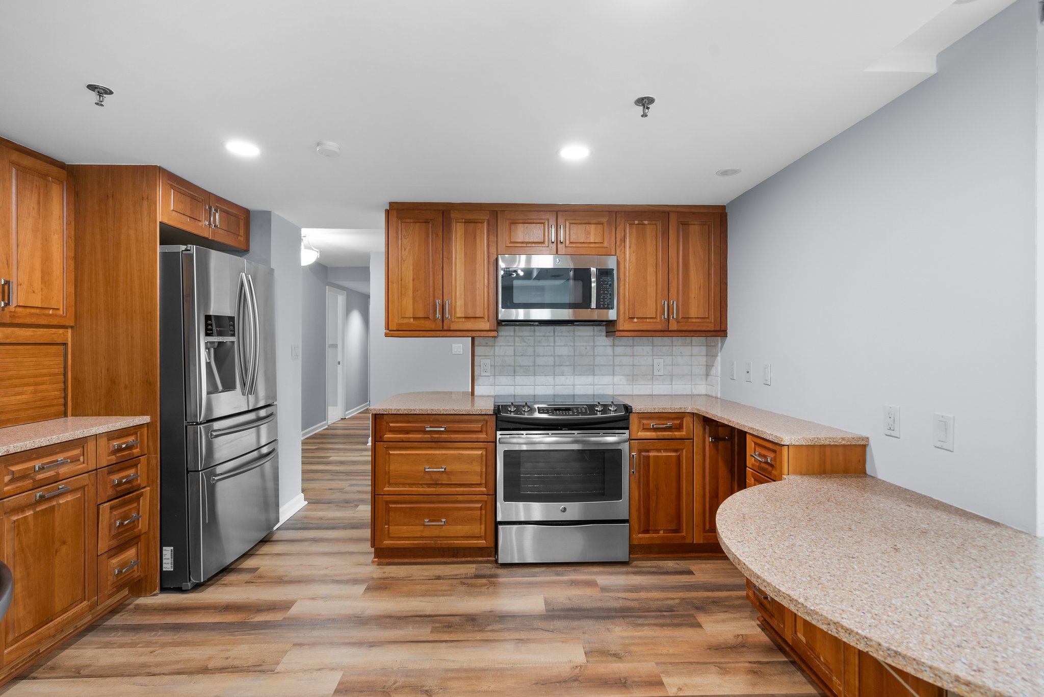 Kitchen/Breakfast Bar