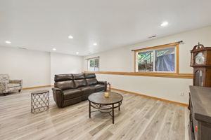 16_Interior