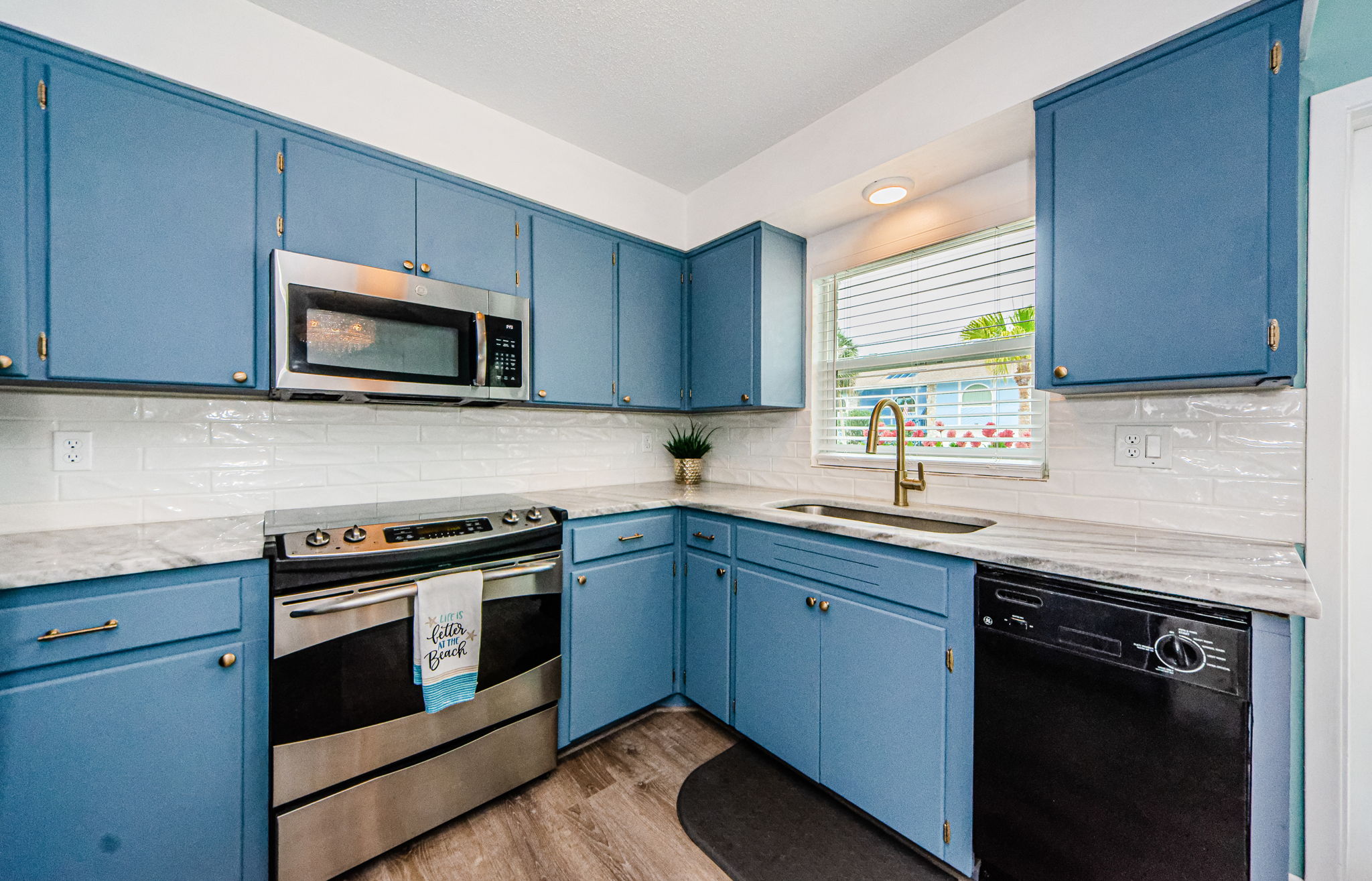 Kitchen 3-2