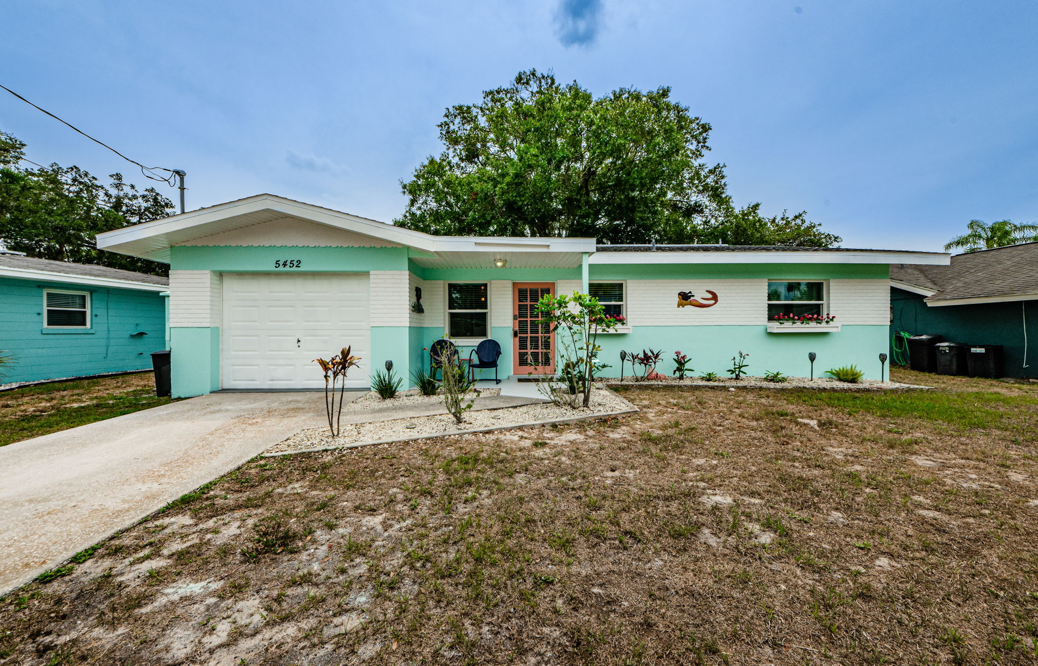 Front Exterior 2-2