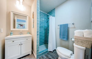 Bathroom 2a-2