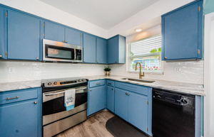 Kitchen 3-2