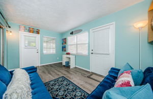Living Room 2-2