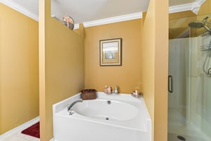 Thunderidge Dr-S2404-035.jpg