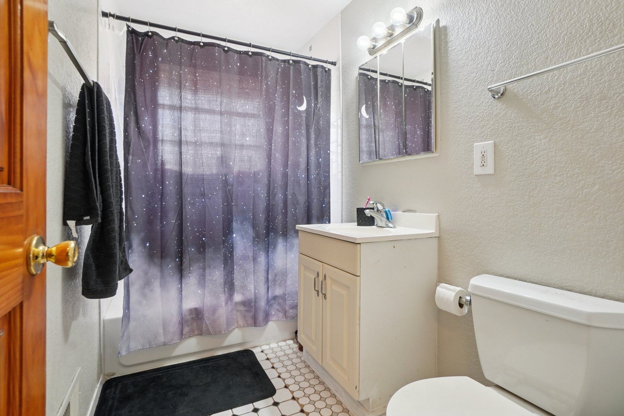 5455 E 36th Ave-S0704-010.jpg