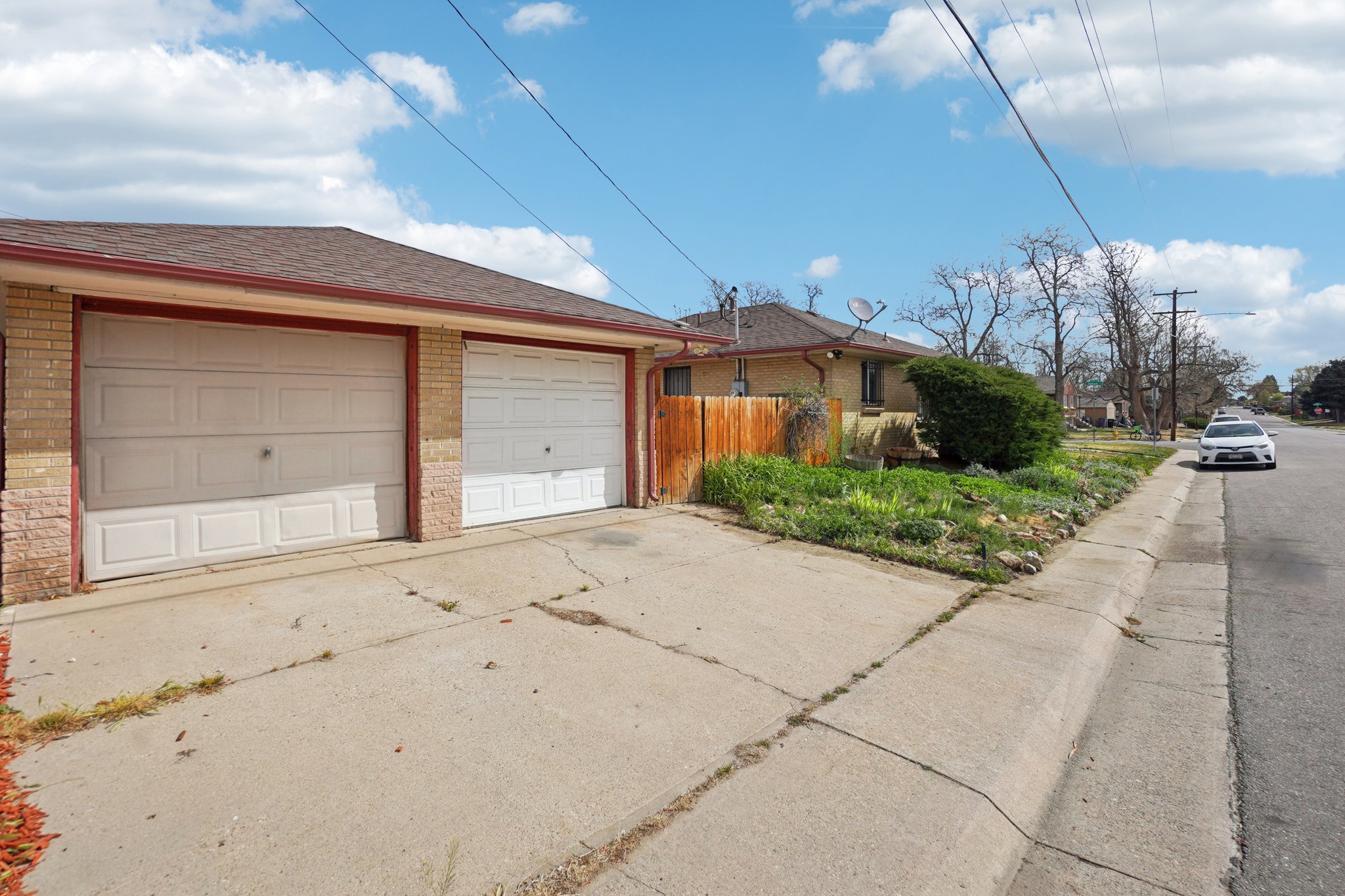 5457 E 36th Ave-S0704-030.jpg