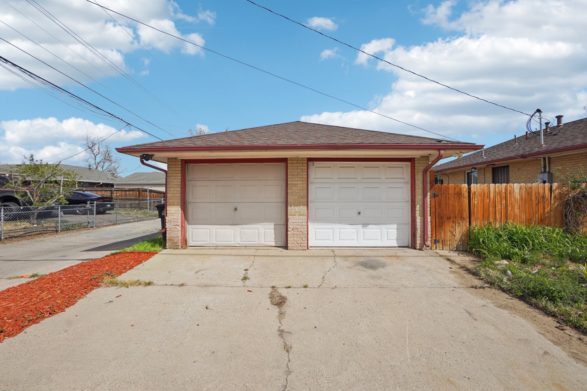 5457 E 36th Ave-S0704-031.jpg